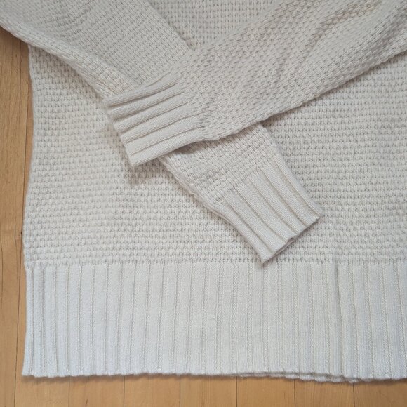 Patagonia women's recycled cashmere turtleneck sweater, med, ivory - Picture 3 of 6